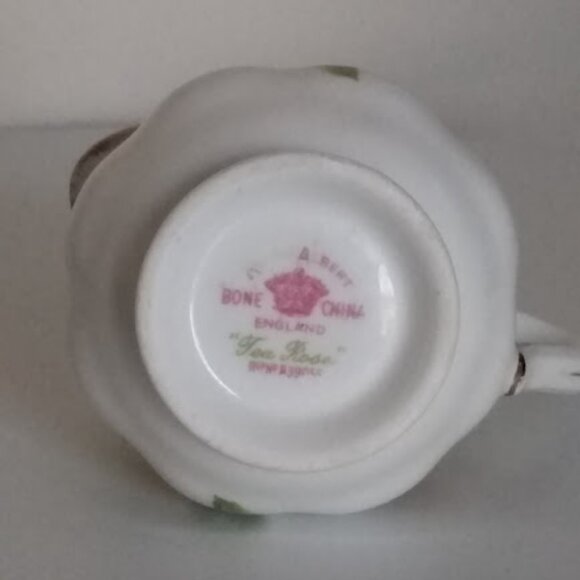 Royal Albert Tea Rose Creamer - Picture 8 of 8